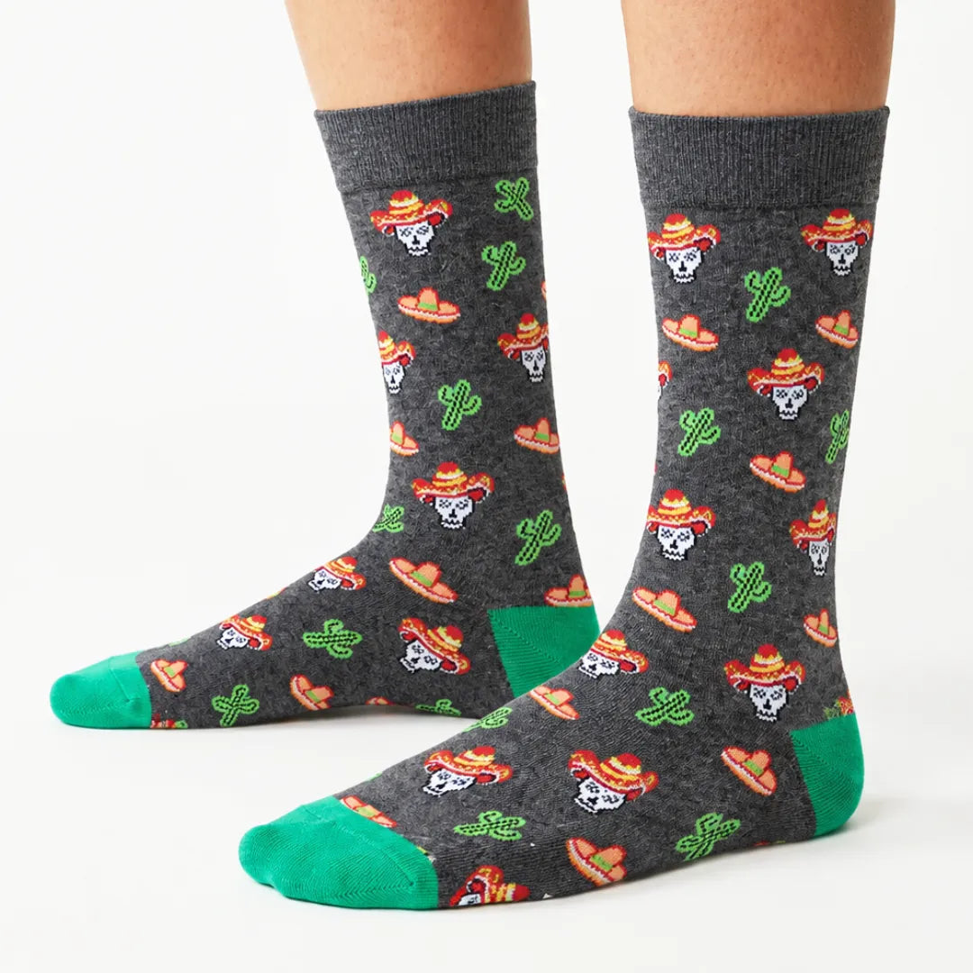 Calcetines para hombre con diseño de cactus y calaveras con sombrero para incluir en caja regalo para enviar de Alegra